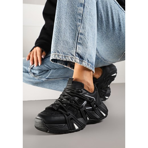 Czarne Sneakersy na Grubej Podeszwie z Geometrycznym Wzorem i Cyrkoniami Lavinoria ze sklepu born2be.pl w kategorii Buty sportowe damskie - zdjęcie 178883083