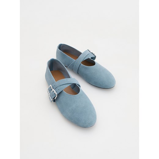 Reserved balerinki płaskie niebieskie casualowe bez zapięcia z zamszu 