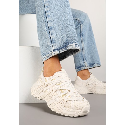 Beżowe Sneakersy z Geometrycznym Tłoczeniem Pollisse ze sklepu born2be.pl w kategorii Buty sportowe damskie - zdjęcie 178888782