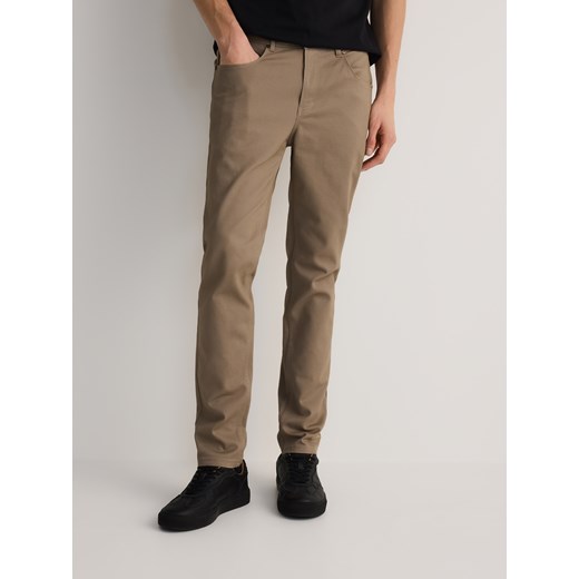 Reserved - Bawełniane spodnie slim fit - brązowy ze sklepu Reserved w kategorii Spodnie męskie - zdjęcie 178930384