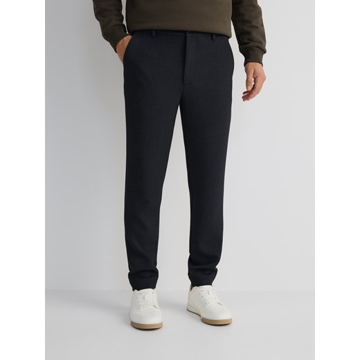 Reserved - Spodnie jogger slim - czarny ze sklepu Reserved w kategorii Spodnie męskie - zdjęcie 178932221