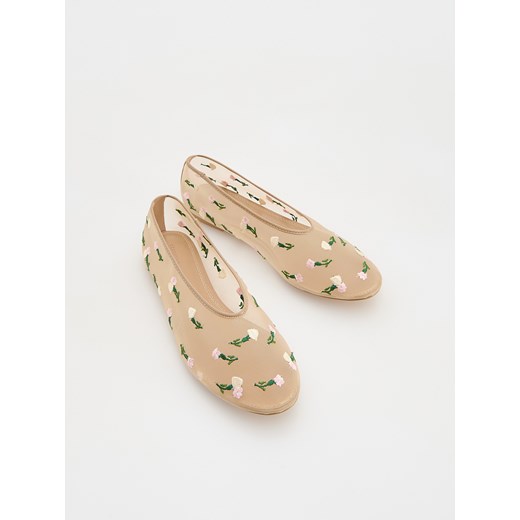 Balerinki Reserved casualowe płaskie bez zapięcia 