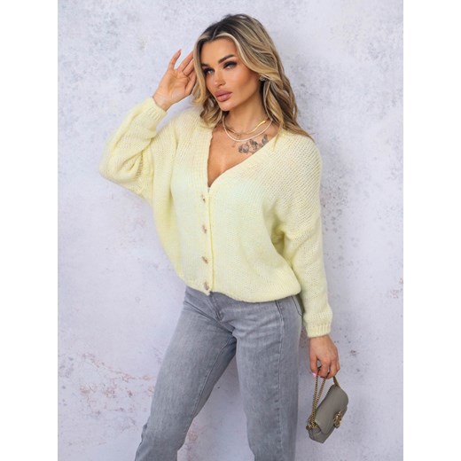 LUŹNY SWETER ZE ZŁOTYMI GUZIKAMI- ŻÓŁTY ze sklepu olika.com.pl w kategorii Swetry damskie - zdjęcie 178961211