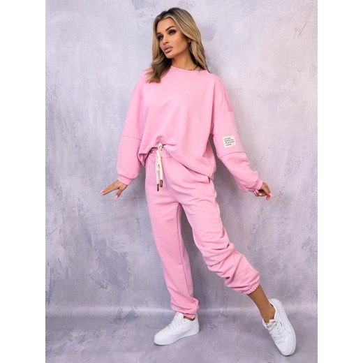KOMPLET DRESOWY BLUZA Z NASZYWKĄ+ SPODNIE- RÓŻOWY ze sklepu olika.com.pl w kategorii Dresy damskie - zdjęcie 178964082
