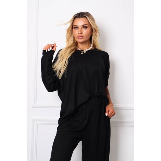 BLUZKA DZIANINOWA ONE SIZE - CZARNA ze sklepu olika.com.pl w kategorii Bluzki damskie - zdjęcie 178966032