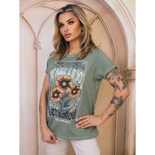 ZIELONY DEKATYZOWANY T-SHIRT Z PRINTEM ze sklepu olika.com.pl w kategorii Bluzki damskie - zdjęcie 178968070