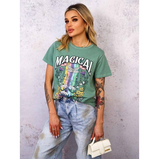ZIELONY DEKATYZOWANY T-SHIRT Z KOLOROWYM PRINTEM ze sklepu olika.com.pl w kategorii Bluzki damskie - zdjęcie 178968581