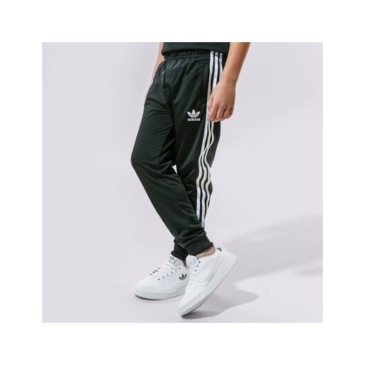 ADIDAS SPODNIE SST TRACK PANTS B ze sklepu Sizeer w kategorii Spodnie chłopięce - zdjęcie 179001574