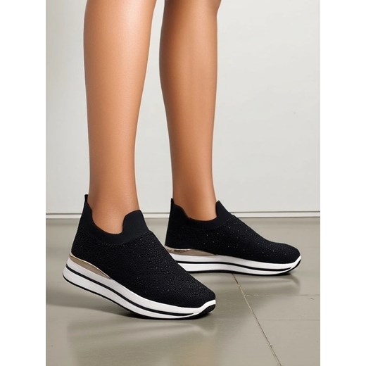 Royalfashion Wsuwane damskie materiałowe buty sportowe z cyrkoniami Adeq Royalfashion.pl 36 promocyjna cena royalfashion.pl