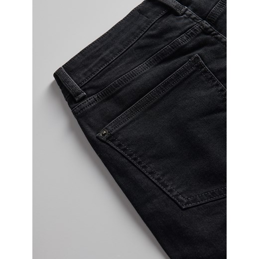 Reserved - Jeansowe szorty z podwiniętymi nogawkami - czarny Reserved 36 Reserved