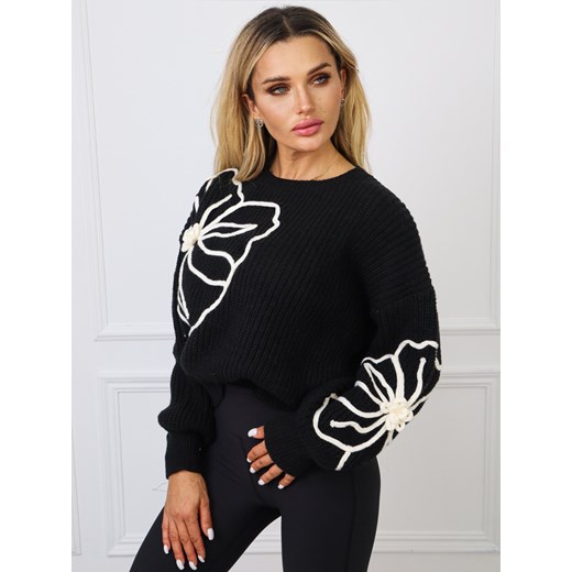 SWETER ZDOBIONY KWIATAMI- CZARNY ze sklepu olika.com.pl w kategorii Swetry damskie - zdjęcie 179026601