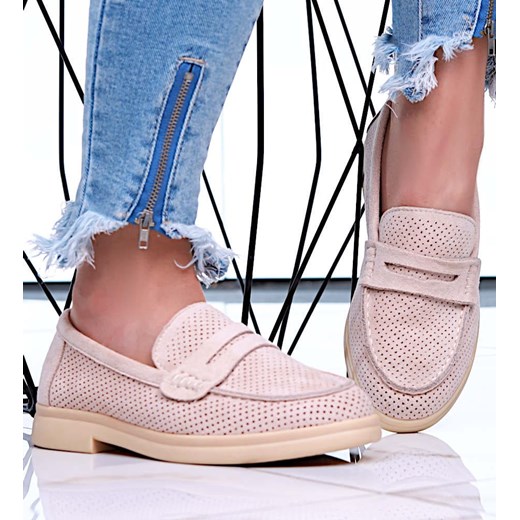 Beżowe ażurowe półbuty loafersy na niskim obcasie /G8-3 16054 T275/ ze sklepu Pantofelek24.pl w kategorii Mokasyny damskie - zdjęcie 179041812