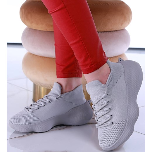 Szare buty sportowe na niskim koturnie i platformie /E9-3 13510 T236/ ze sklepu Pantofelek24.pl w kategorii Buty sportowe damskie - zdjęcie 179043070