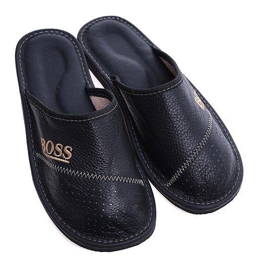 Skórzane kryte klapki domowe BOSS Czarne /E9-1 14299 S290/ ze sklepu Pantofelek24.pl w kategorii Kapcie męskie - zdjęcie 179045921