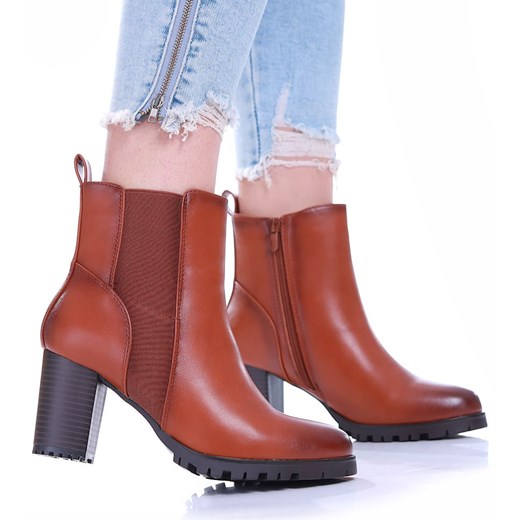 Klasyczne brązowe botki na obcasie /D2-2 17038 G388/ ze sklepu Pantofelek24.pl w kategorii Botki - zdjęcie 179048102