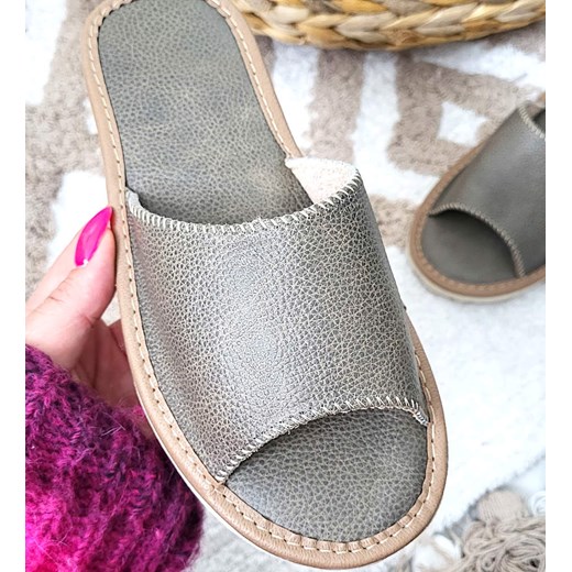Klapki z naturalnej skóry Premium Khaki /C3-1 11320 S199/ Pantofelek24 42 Pantofelek24.pl