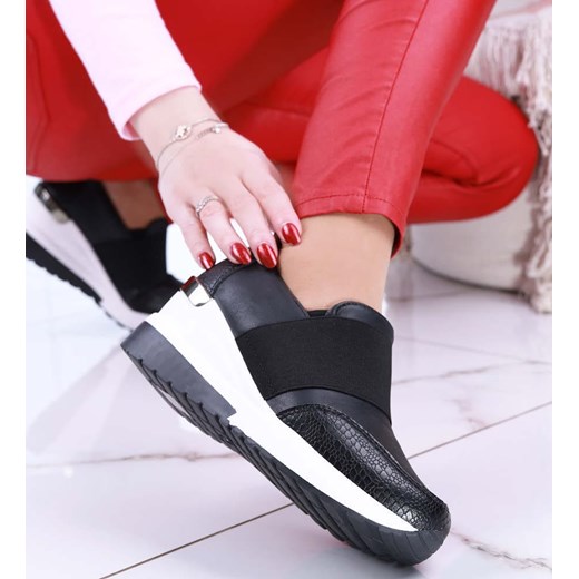Czarne wsuwane sneakersy na koturnie /C5-1 14746 T463/ ze sklepu Pantofelek24.pl w kategorii Buty sportowe damskie - zdjęcie 179056684