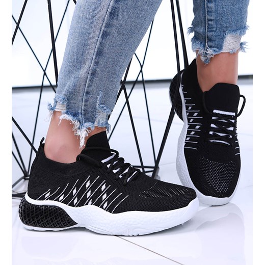 Czarne wsuwane buty sportowe z białymi dodatkami /B5-3 15905 T192/ ze sklepu Pantofelek24.pl w kategorii Buty sportowe damskie - zdjęcie 179057610