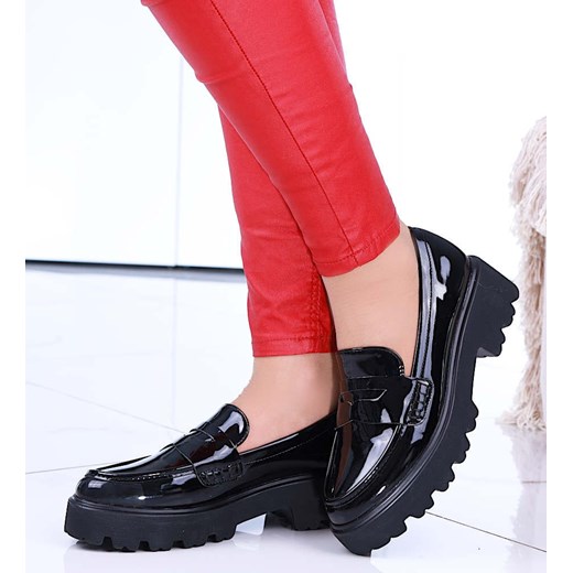 Wsuwane czarne loafersy damskie na platformie /G11-2 14650 T640/ ze sklepu Pantofelek24.pl w kategorii Półbuty damskie - zdjęcie 179057694