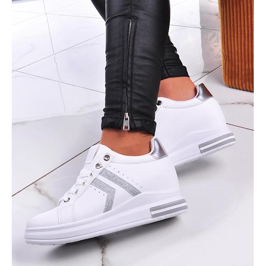 Białe trampki sneakersy na niskim koturnie /C6-3 13013 T593/ ze sklepu Pantofelek24.pl w kategorii Buty sportowe damskie - zdjęcie 179058884