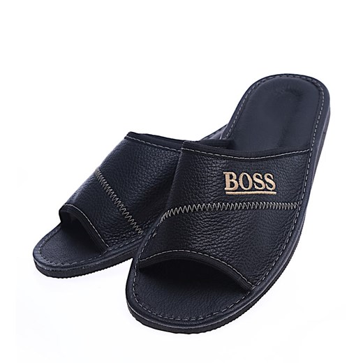 Skórzane męskie klapki domowe BOSS Czarne /F10-1 14251 S199/ ze sklepu Pantofelek24.pl w kategorii Kapcie męskie - zdjęcie 179061623