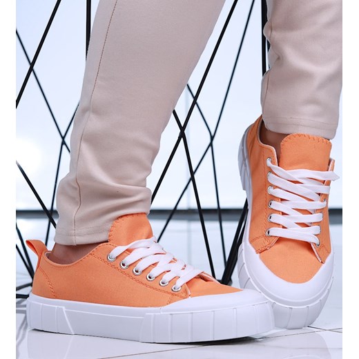 Pomarańczowe sznurowane trampki damskie z tkaniny /E6-1 15964 G157/ ze sklepu Pantofelek24.pl w kategorii Trampki damskie - zdjęcie 179066022
