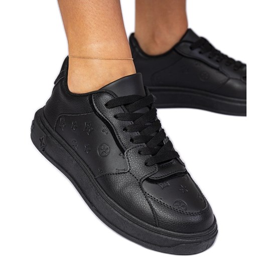 Czarne sportowe sneakersy z ekoskóry ze sklepu ButyModne.pl w kategorii Buty sportowe damskie - zdjęcie 179067514