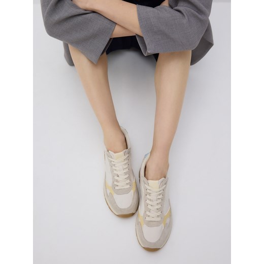 Reserved - Sneakersy z łączonych materiałów - wielobarwny ze sklepu Reserved w kategorii Buty sportowe damskie - zdjęcie 179078311
