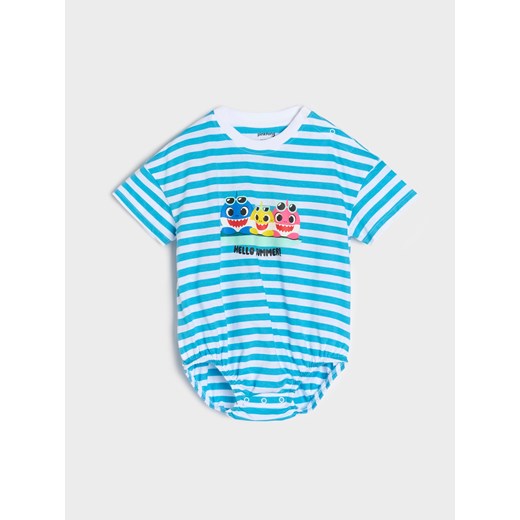 Sinsay - Body oversize Baby Shark - biały Sinsay 92 Sinsay