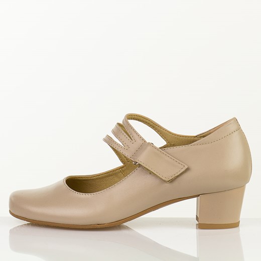 Czółenka Gregors z klamrą na wiosnę 