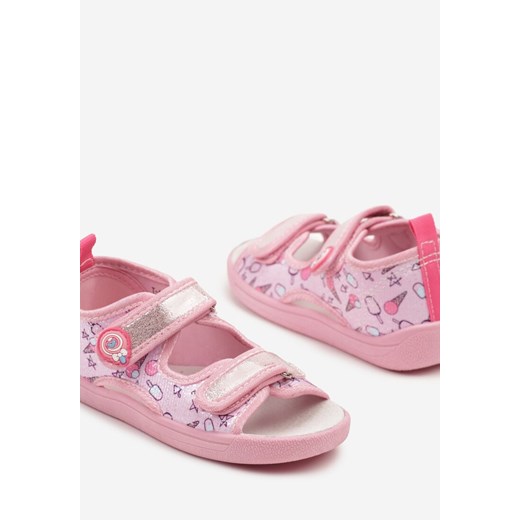 Kapcie dziecięce Born2be różowe w nadruki skórzane 