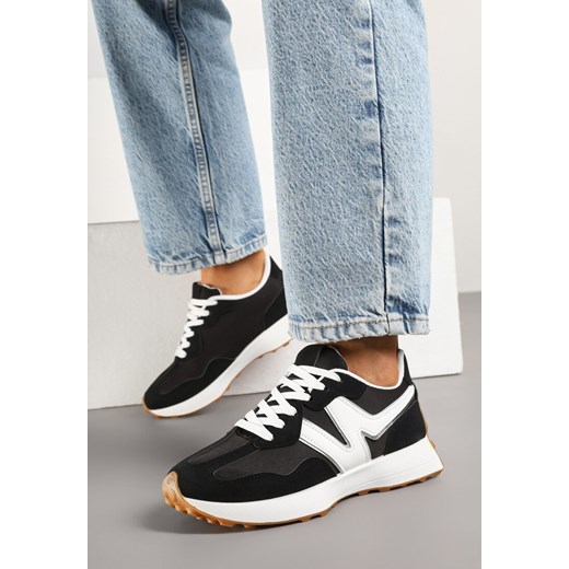 Czarno-Białe Sneakersy z Geometrycznym Wzorem Jenaviella ze sklepu renee.pl w kategorii Buty sportowe damskie - zdjęcie 179122114
