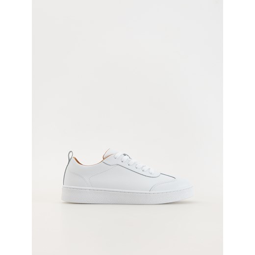 Reserved - Skórzane sneakersy - biały ze sklepu Reserved w kategorii Buty sportowe męskie - zdjęcie 179144313