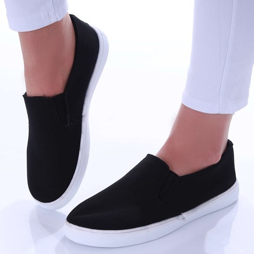 Wsuwane czarne trampki slip on /E3-3 13638 S172/ ze sklepu Pantofelek24.pl w kategorii Trampki damskie - zdjęcie 179144644