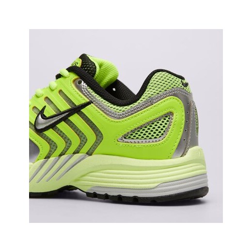 Buty sportowe damskie Nike na płaskiej podeszwie wiązane 