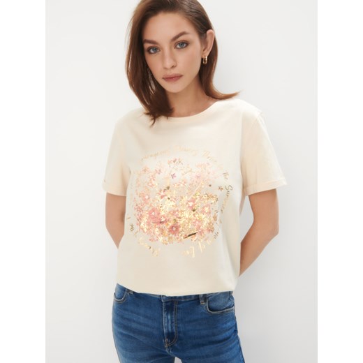 Mohito - Bawełniany t-shirt z kwiatowym printem - beżowy ze sklepu Mohito w kategorii Bluzki damskie - zdjęcie 179163724