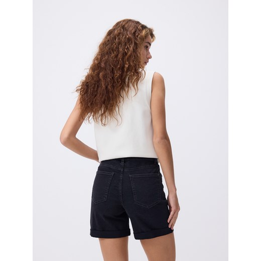 Reserved - Jeansowe szorty z podwiniętymi nogawkami - czarny Reserved 48 Reserved