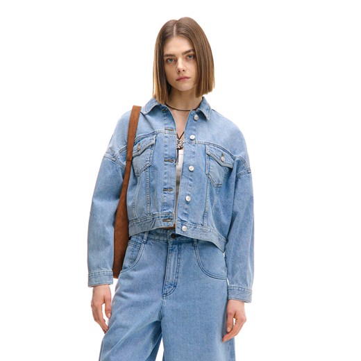 Cropp - Jeansowa kurtka katana oversize - niebieski ze sklepu Cropp w kategorii Kurtki damskie - zdjęcie 179179960