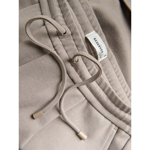 Reserved - Szorty regular fit - beżowy Reserved XL Reserved