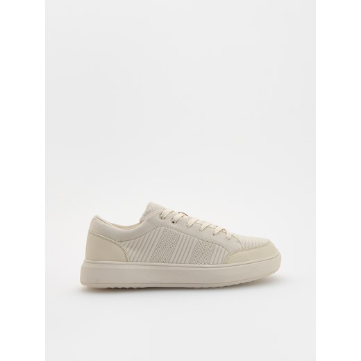 Reserved - Sportowe sneakersy - beżowy ze sklepu Reserved w kategorii Buty sportowe męskie - zdjęcie 179181382