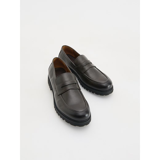 Reserved - Loafersy z imitacji skóry - ciemnobrązowy ze sklepu Reserved w kategorii Mokasyny męskie - zdjęcie 179194792