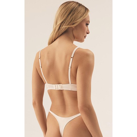 Esotiq stringi damskie kremowe Blithely 42552-01X, Kolor kremowy, Rozmiar L, Esotiq ze sklepu Intymna w kategorii Majtki damskie - zdjęcie 179207611