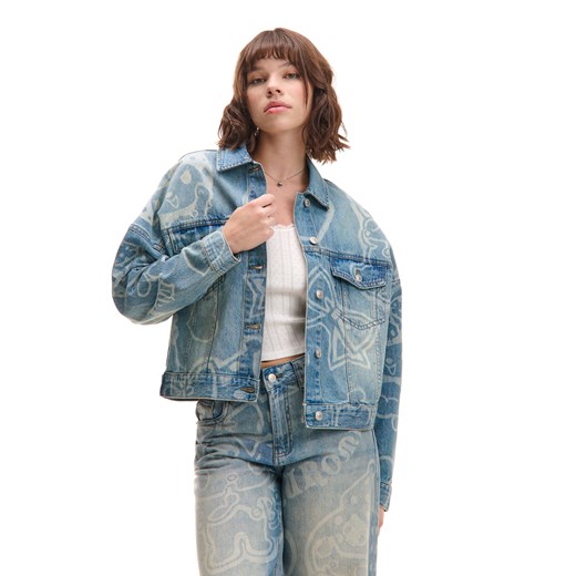 Cropp - Kurtka jeansowa oversize Kuromi - niebieski ze sklepu Cropp w kategorii Kurtki damskie - zdjęcie 179218000