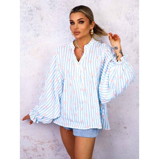 BLUZKA KOSZULOWA OVERSIZE W PASKI I KWIATY- NIEBIESKA ze sklepu olika.com.pl w kategorii Koszule damskie - zdjęcie 179229341