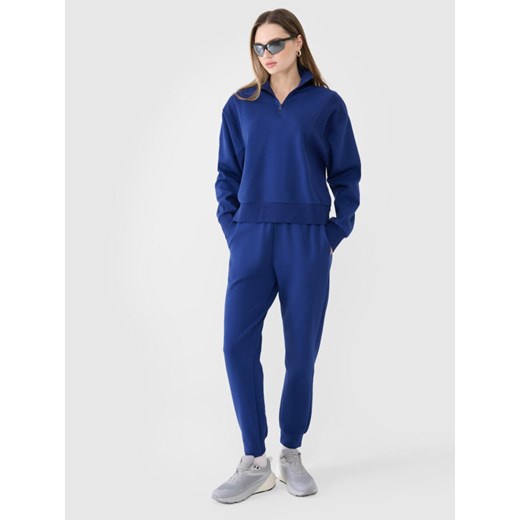Damska bluza dresowa nierozpinana bez kaptura 4F 4FWSS25TSWSF1545 - granatowa ze sklepu Sportstylestory.com w kategorii Bluzy damskie - zdjęcie 179231793