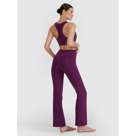 Damskie legginsy do jogi z rozszerzanymi nogawkami 4F 4FWSS25TFTIF324 - fioletowe ze sklepu Sportstylestory.com w kategorii Spodnie damskie - zdjęcie 179232040