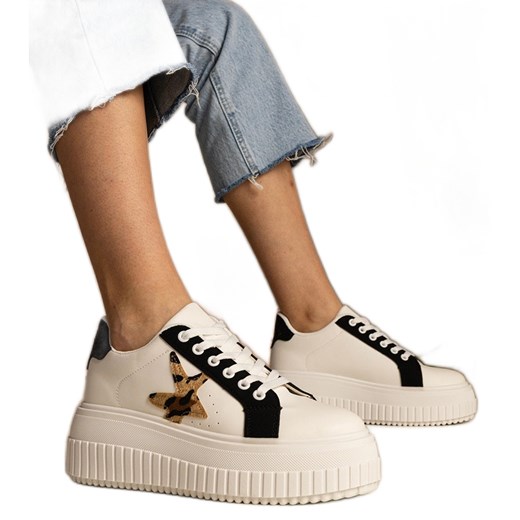 Biało-czarne sneakersy zdobione brokatem i gwiazdką białe ze sklepu ButyModne.pl w kategorii Buty sportowe damskie - zdjęcie 179232304