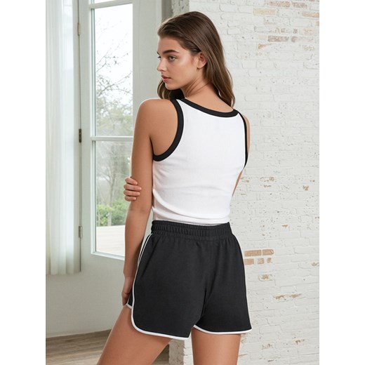 Sinsay - Top z kontrastową lamówką - kremowy Sinsay S Sinsay