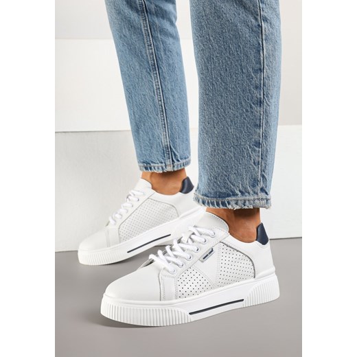 Białe Skórzane Sneakersy w Stylu Tenisówek Zdobione Perforacją Vivolla ze sklepu born2be.pl w kategorii Buty sportowe damskie - zdjęcie 179243491