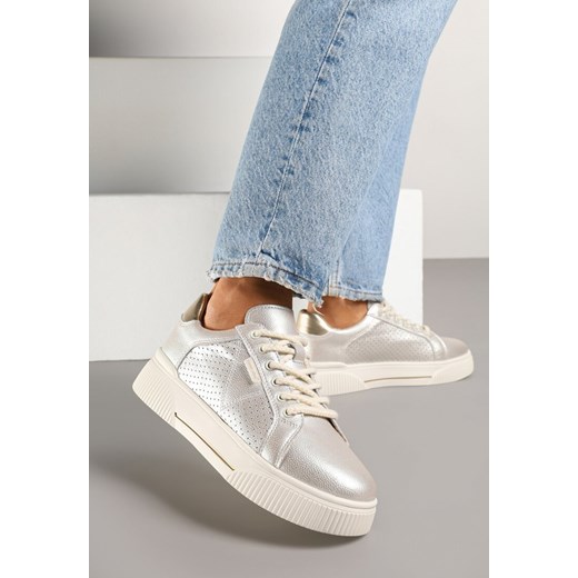 Złote Sneakersy Typu Tenisówki ze Skóry Naturalnej z Ozdobną Perforacją Vivallie ze sklepu renee.pl w kategorii Buty sportowe damskie - zdjęcie 179247540
